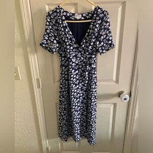 Love Sadie Navy Blue Floral shirt sleeve wrap dress Sz S